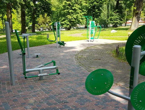 Träning | Rower + Pylon + Crosstrainer - outdoor gym