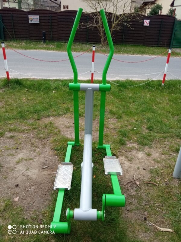 Träning | Rower + Pylon + Crosstrainer - outdoor gym